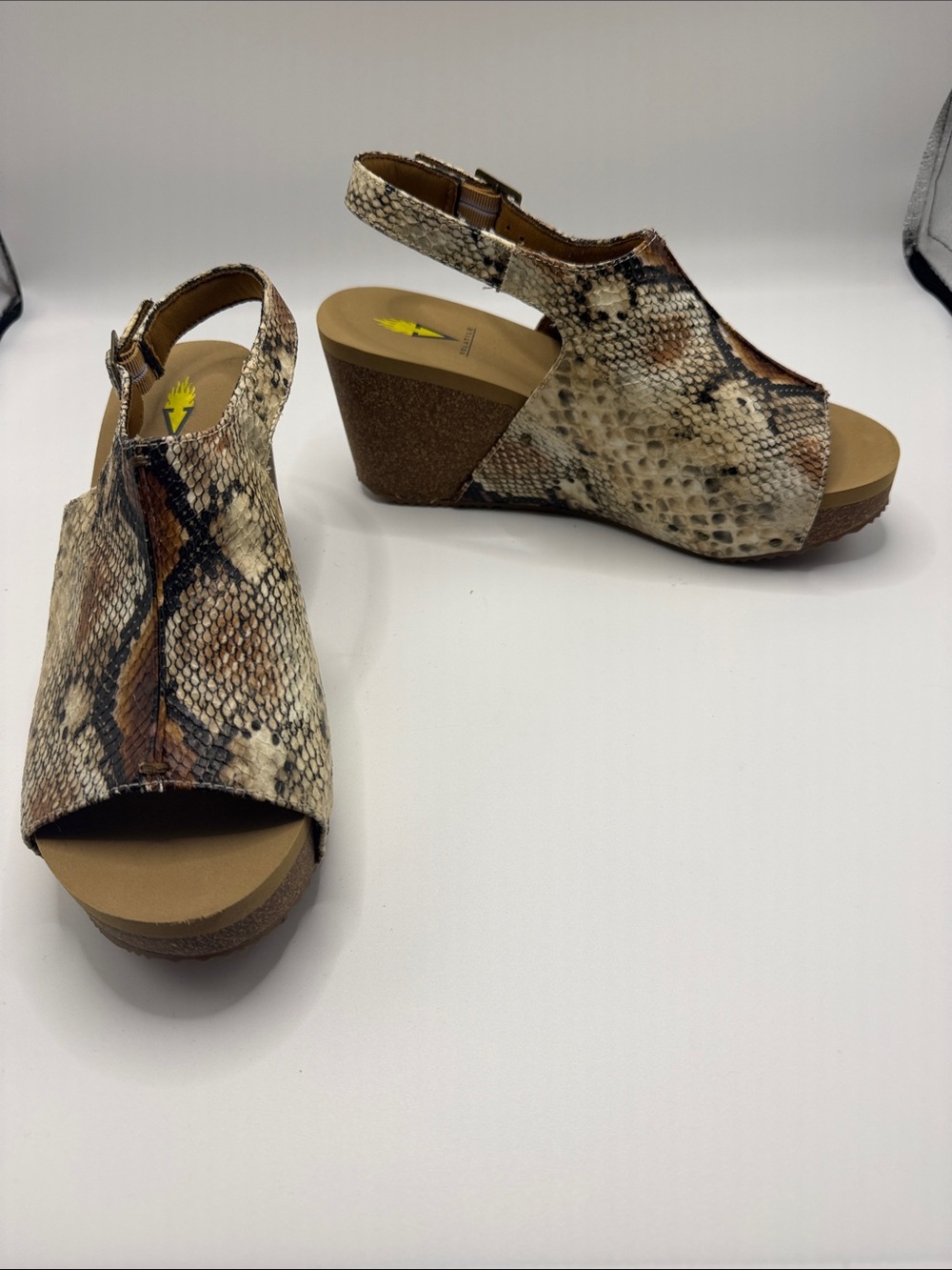 Volatile Snake-Print Division Wedge Sandals Shoes 9